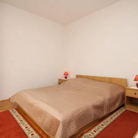 By The Sea Apartman Vrboska