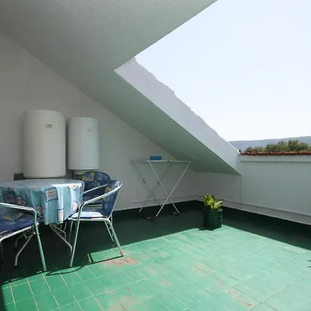 By The Sea Apartman *