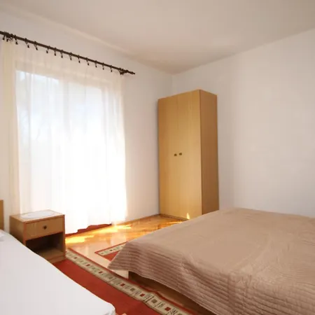 By The Sea Apartman *