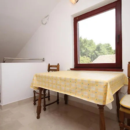 By The Sea Apartman Vrboska