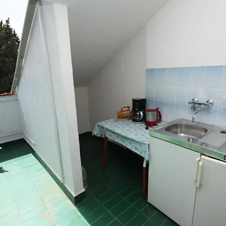 By The Sea Apartman