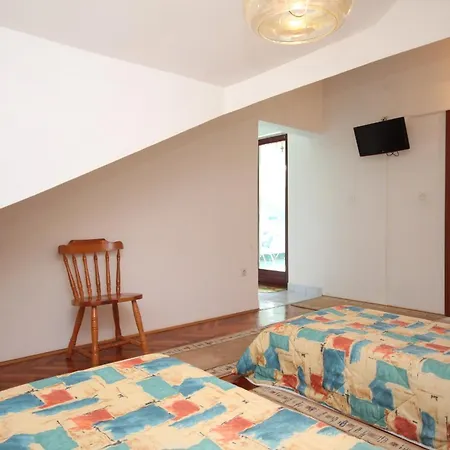 By The Sea Apartman